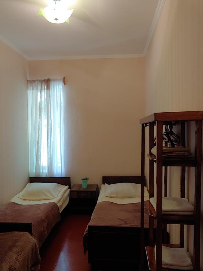 Ailama Guesthouse Mestia Bagian luar foto